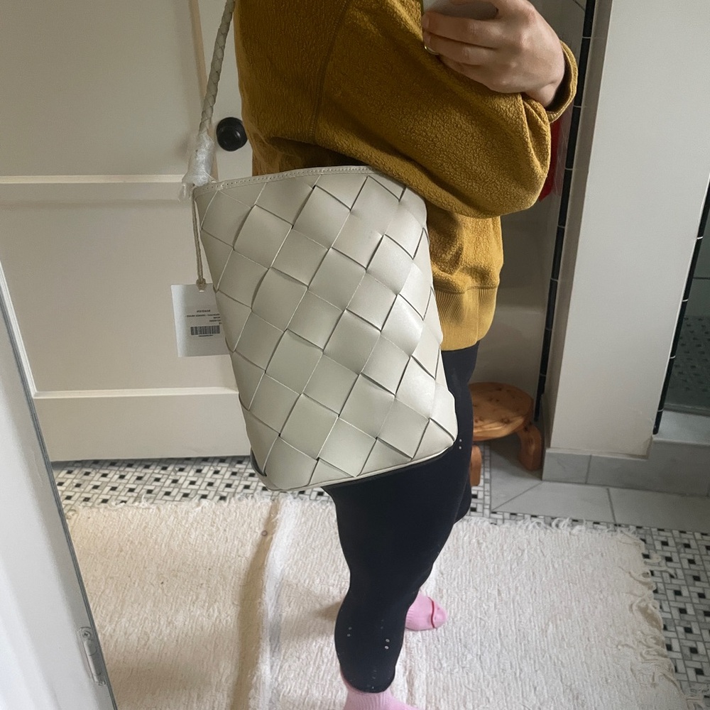 Marion Grand Cream Weave Bag - Picture 2 of 7